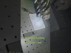 Στιλπνή τρισδιάστατη ετικέτα μεταφοράς θερμότητας σιλικόνης που τυπώνεται στο ύφασμα βελούδου για το καπέλο