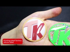 Οικολογικά φιλικές 3D ετικέτες ρούχων θερμικής μεταφοράς σε σιλικόνη με ανακλαστική επίδραση