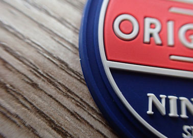 Ο ιματισμός συνήθειας ετικετών ενδυμάτων επιδιορθώνει την τρισδιάστατη τσάντα πυριτίου PVC λαστιχένια Washable