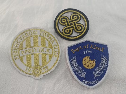 Προσαρμοσμένο εξαιρετικό σχεδιασμό λογότυπου με πλήρη κεντήματα σε υφάσματα