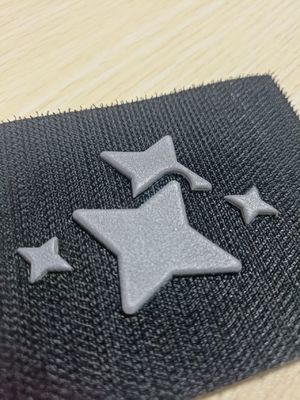 Εργοστάσιο σιδήρου σε προσαρμοσμένο 3D Tpu σήμα Εμφυτοποιημένα TPU patches για ρούχα προσαρμοσμένη ετικέτα
