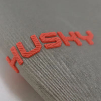 Προσαρμοσμένο T-Shirt Σιλικόνη Ετικέτα πλέσιμο 3D μαλακό σιλικόνη λογότυπο θερμική μεταφορά Σιλικόνη σήμα