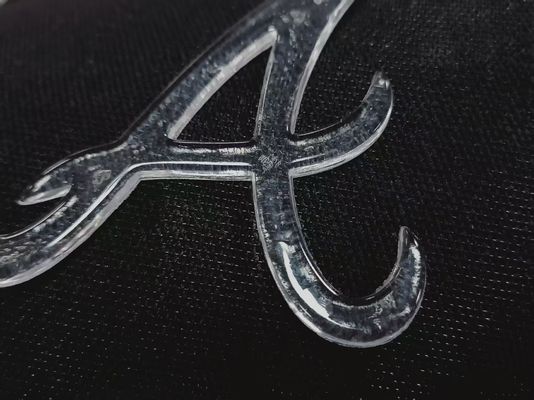 Προσαρμοσμένο μιμητικό πάγο ημιδιαφανές γυαλιστερό TPU λογότυπο σήμα μεταφοράς θερμότητας για ένδυση