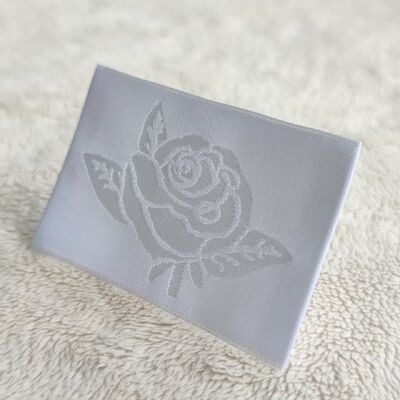 Υψηλής ποιότητας ειδικά ρούχα Ετικέτες υφασμένες Ετικέτες από σατέν του κατασκευαστή Ετικέτες εμπορικού σήματος Τυπωμένο βαμβάκι Εκτυπωμένο πολυεστέρας Χρήση ενδυμάτων