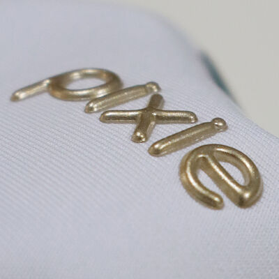 Εργοστασιακά Προσαρμοσμένες Χρυσές Ετικέτες Μεταφοράς Θερμότητας TPU Γυαλιστερό Εφέ Σιδερώματος σε Ρούχα για Ένδυμα