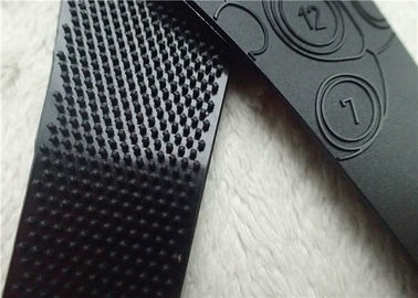 Θαμπή πολωνική επιφάνεια μπαλωμάτων TPU Velcro ιματισμού συνήθειας μανικιών ενδυμάτων με το λαμπρό αποτυπωμένο σε ανάγλυφο πλαστικό λογότυπο
