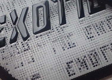 Αποτυπωμένα σε ανάγλυφο TPU αυτοκόλλητα μπαλώματα λογότυπων για τα ενδύματα/τις τσάντες/τα καπέλα