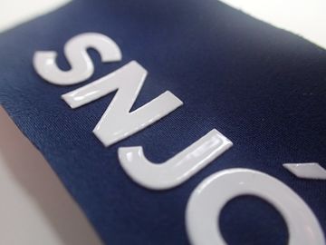 Ετικέτες ιματισμού μεταφοράς θερμότητας πυριτίου λογότυπων συνήθειας για Luggages