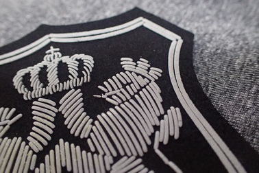 Αφρισμένα ντύνοντας μπαλώματα λογότυπων Microfiber λαστιχένια