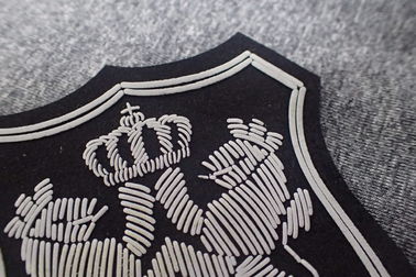 Αφρισμένα ντύνοντας μπαλώματα λογότυπων Microfiber λαστιχένια