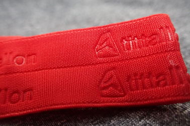 Κόκκινη αποτυπωμένη σε ανάγλυφο υφαμένη Sportswear ζώνη